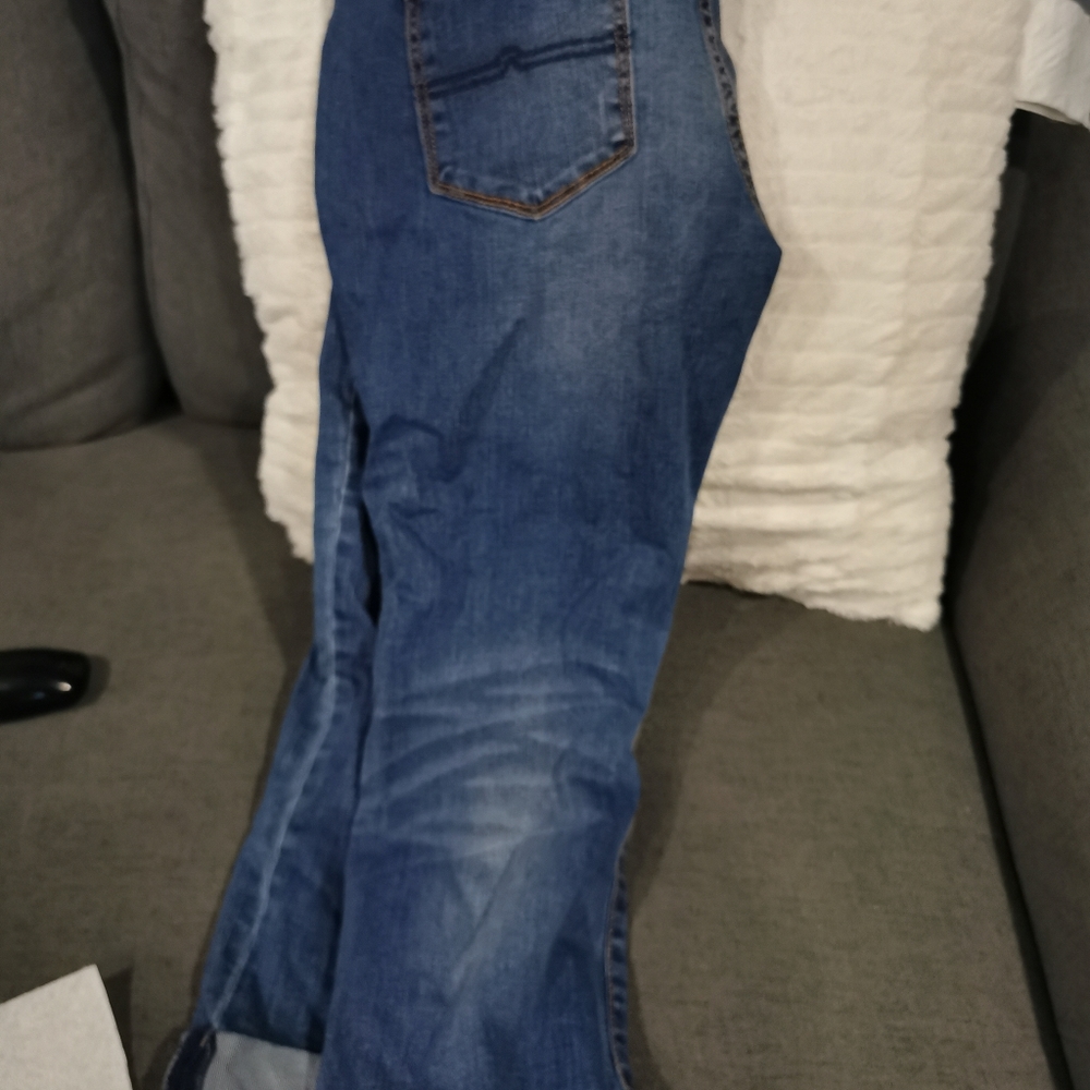 Jean capris - Picture 2 of 3